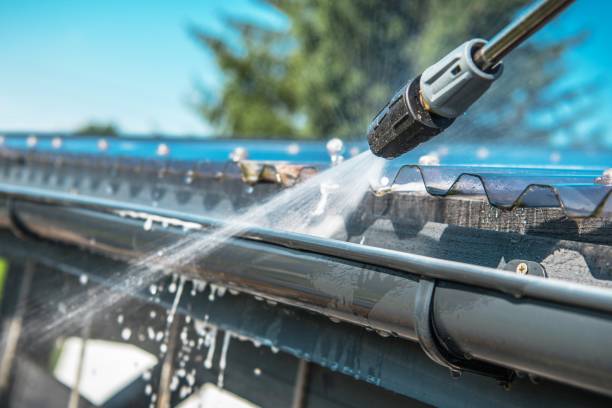 Professional Pressure Washing in Florida Gulf Coast University, FL